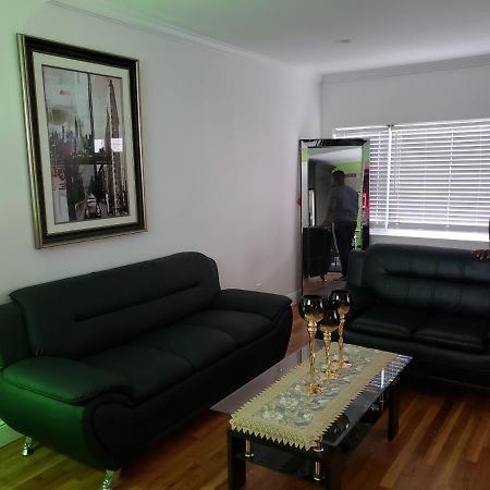 Comfortable Holiday Homestay Nowy Jork Zewnętrze zdjęcie